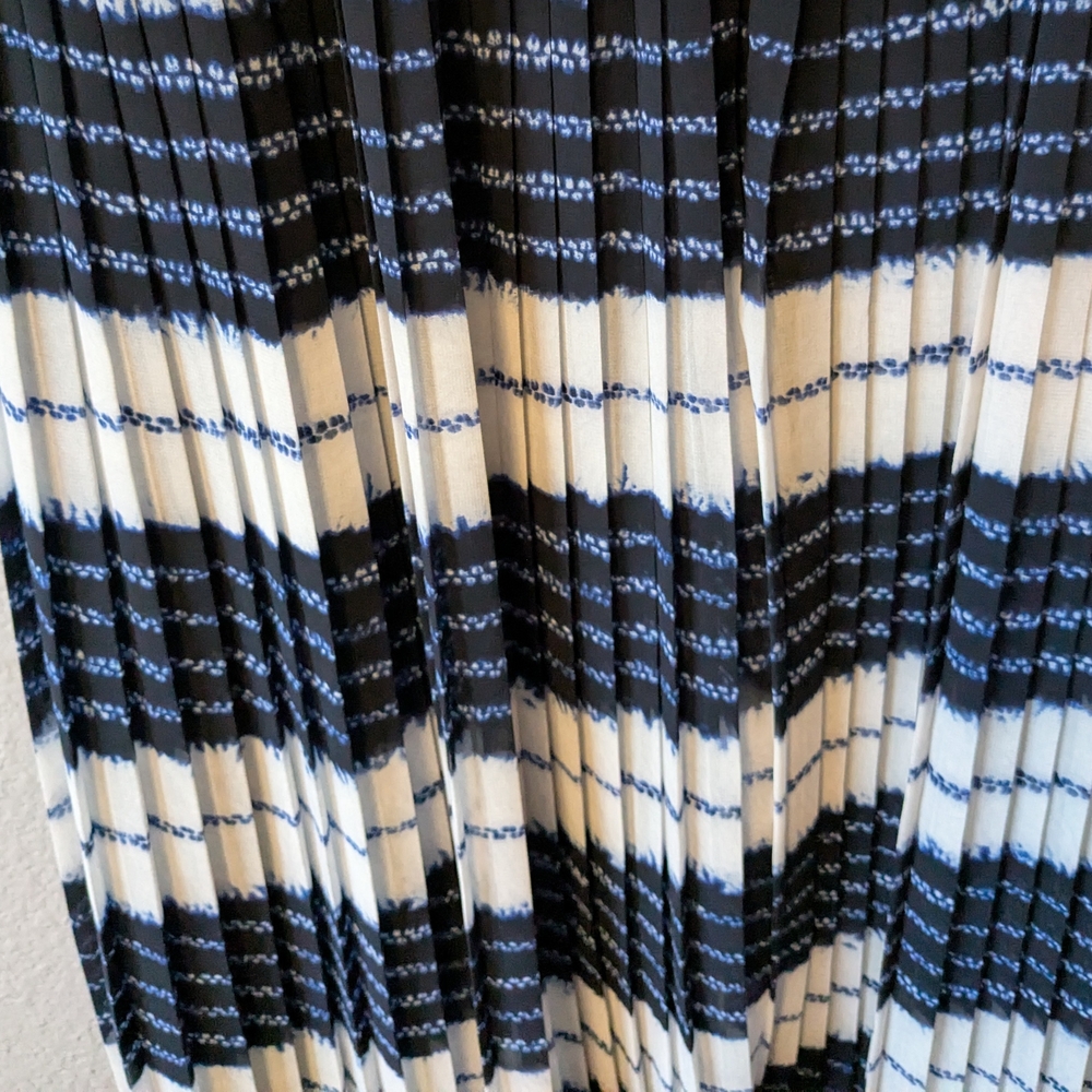 Adrianna Papell Pleated Sleeveless Striped Dress - Navy Blue White Sz.10 - Picture 9 of 13